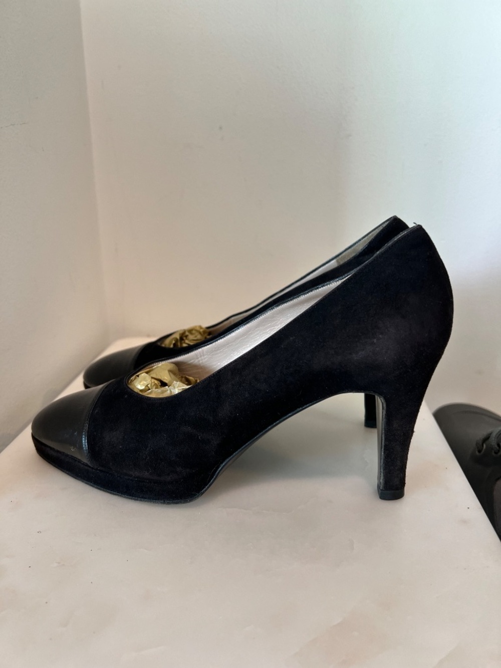 Vintage Chanel classic Suede and leather heels size 37.5 - Picture 2 of 6